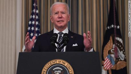 Three-ring binders and 14-point font: How Biden preps for a news conference