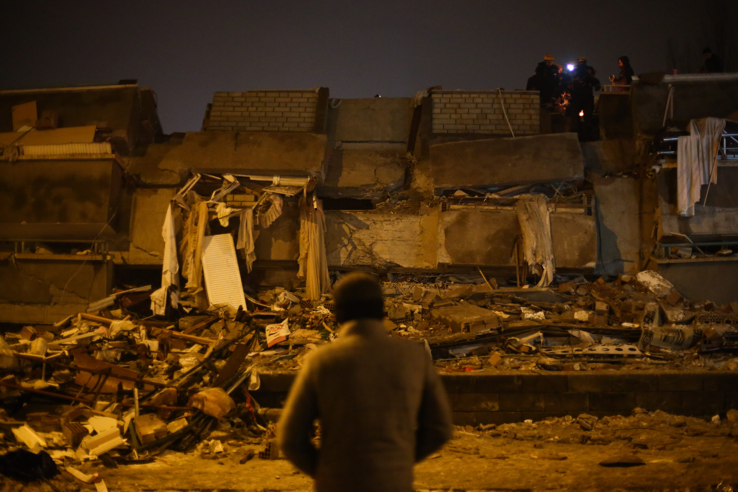 Quake death toll surpasses 5,000 in Turkey and Syria